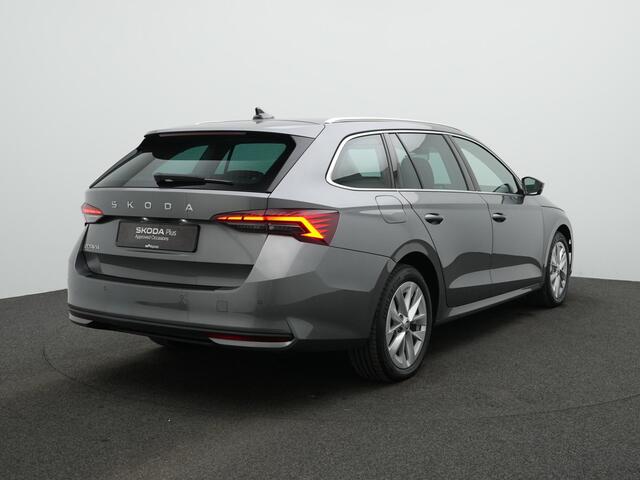 Skoda OCTAVIA Combi 1.5 TSI 115 pk MHEV DSG Selection | Achteruitrijcamera | Adaptive Cruise | Elektrische achterklep | Navigatie