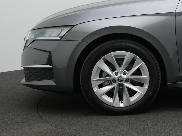 Skoda OCTAVIA Combi 1.5 TSI 115 pk MHEV DSG Selection | Achteruitrijcamera | Adaptive Cruise | Elektrische achterklep | Navigatie