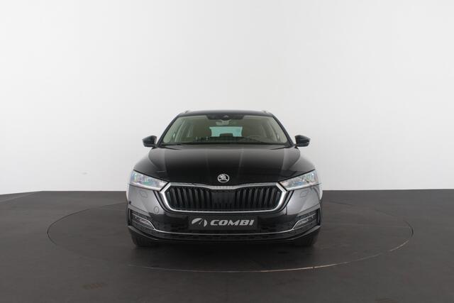 Skoda OCTAVIA Combi 1.0 e-TSI Business > Trekhaak (zwenkbaar)/Camera/Stoelverwarming...