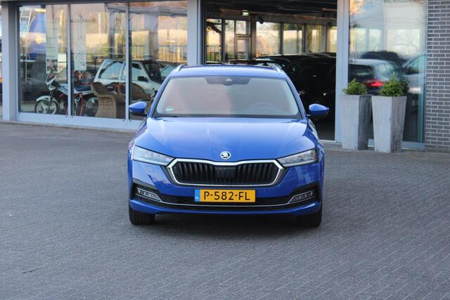 Skoda OCTAVIA Combi 1.0 e-TSI Business Edition Plus Camera/Headup/Led