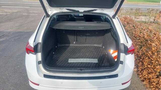 Skoda OCTAVIA Combi 1.0 e-TSI Business Edition CLIMA/NAVI/AUTOMAAT BJ 2021