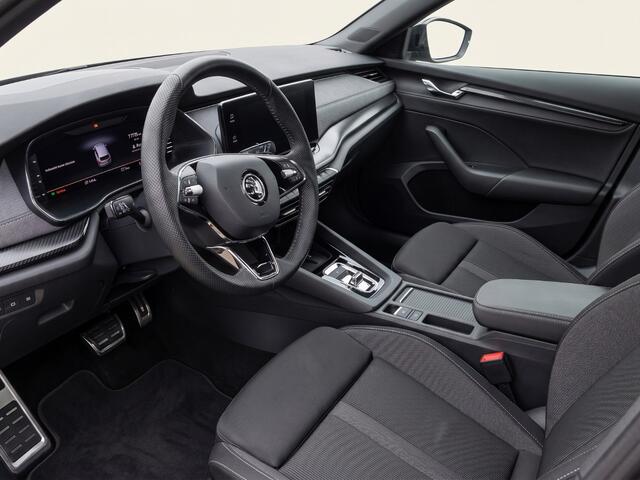 Skoda OCTAVIA Combi 1.0 e-TSI Business Edition Plus 110pk DSG | Panoramadak | Trekhaak | Navigatie | Verwarmbare voorstoelen | Led Koplampen