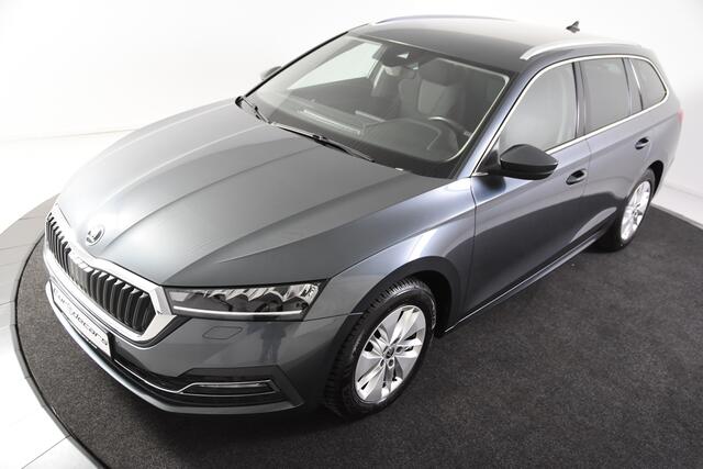 Skoda OCTAVIA Combi 1.0 e-TSI Ambition Automaat *1ste Eigenaar*Navigatie*Trekhaak*