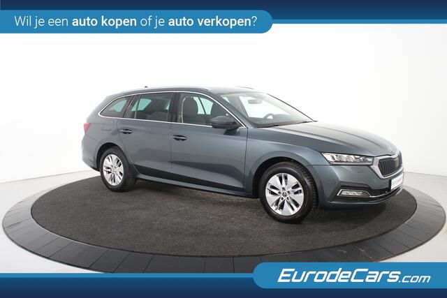 Skoda OCTAVIA Combi 1.0 e-TSI Ambition Automaat *1ste Eigenaar*Navigatie*Trekhaak*