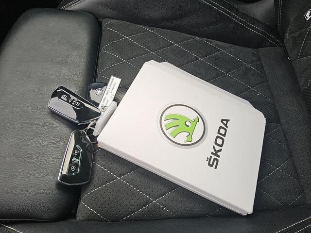 Skoda OCTAVIA Combi 1.4 TSI RS iV 245pk PHEV Business / Panoramadak / Trekhaak / Head Up / Memory / Wordt Verwacht