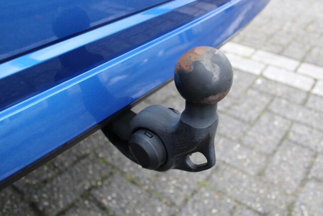 Skoda OCTAVIA Combi 1.0 e-TSI 110pk Business Edition / Elec. Haak / Keyles Entry / App Connect / Parkeersensoren V+A / LM 17 inch P4