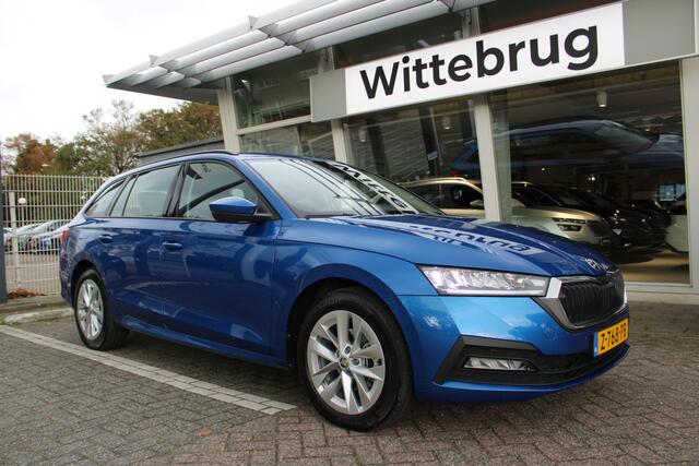 Skoda OCTAVIA Combi 1.0 e-TSI 110pk Business Edition / Elec. Haak / Keyles Entry / App Connect / Parkeersensoren V+A / LM 17 inch P4