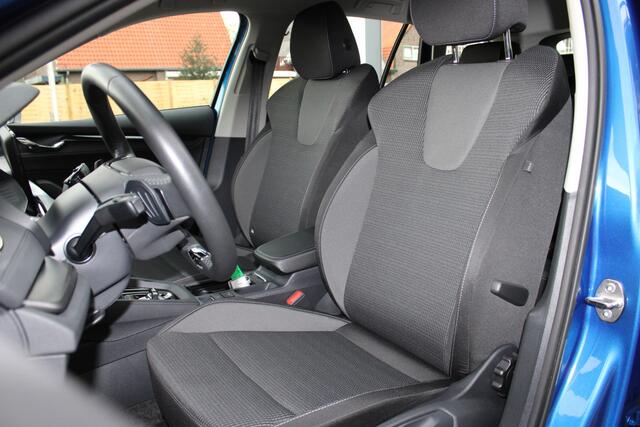 Skoda OCTAVIA Combi 1.0 e-TSI 110pk Business Edition / Elec. Haak / Keyles Entry / App Connect / Parkeersensoren V+A / LM 17 inch P4