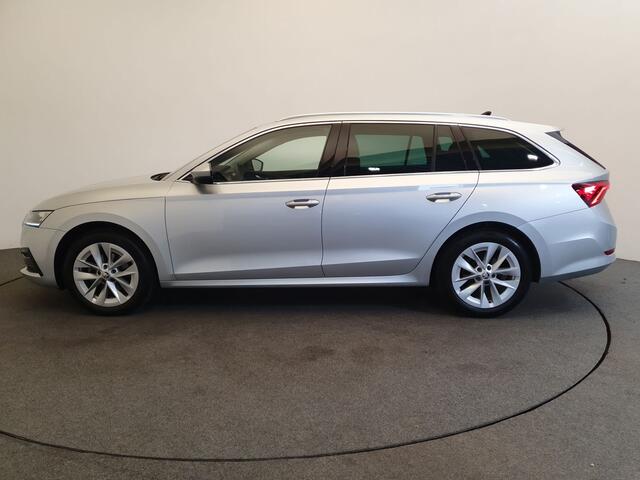 Skoda OCTAVIA Combi 1.5 e-TSI 150pk DSG/AUT Business Edition Wegklapbare trekhaak, Camera, Winterpakket