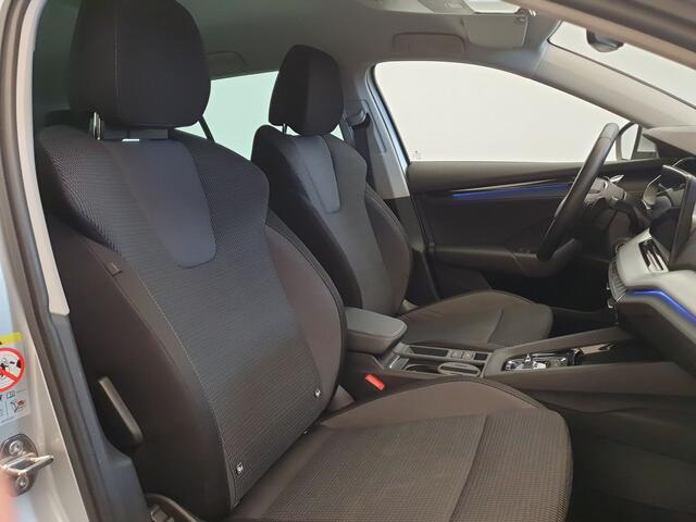 Skoda OCTAVIA Combi 1.5 e-TSI 150pk DSG/AUT Business Edition Wegklapbare trekhaak, Camera, Winterpakket