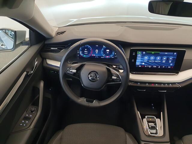 Skoda OCTAVIA Combi 1.5 e-TSI 150pk DSG/AUT Business Edition Wegklapbare trekhaak, Camera, Winterpakket