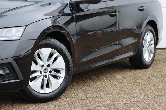 Skoda OCTAVIA Combi 1.0 TSI | Ambition | 110pk | Adaptive | Carplay | Sensoren Achter