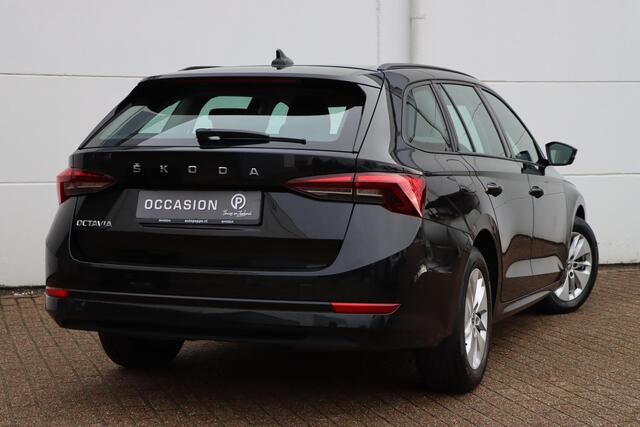 Skoda OCTAVIA Combi 1.0 TSI | Ambition | 110pk | Adaptive | Carplay | Sensoren Achter