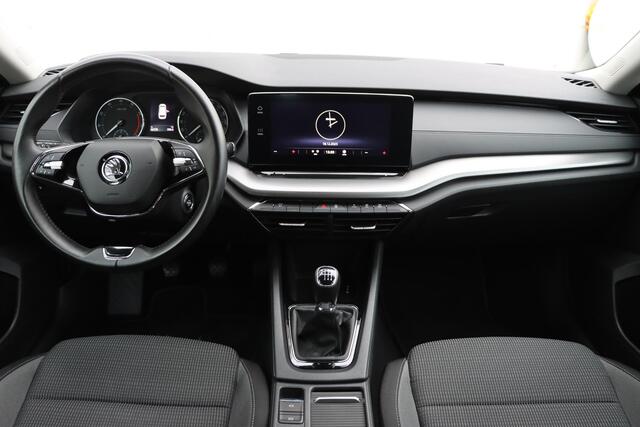 Skoda OCTAVIA Combi 1.0 TSI | Ambition | 110pk | Adaptive | Carplay | Sensoren Achter