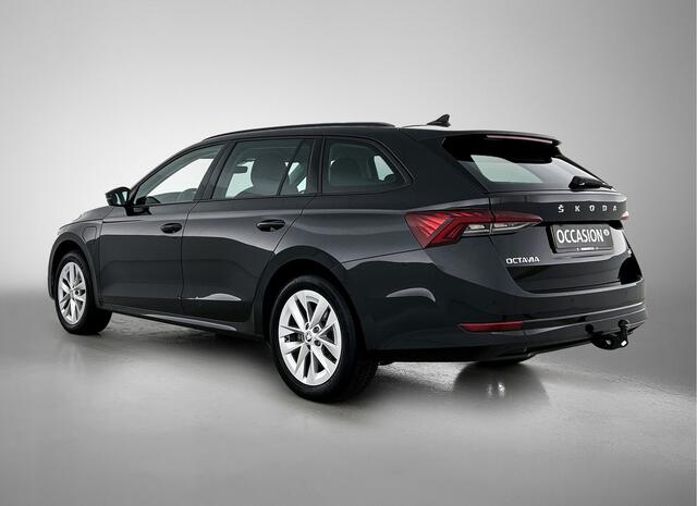 Skoda OCTAVIA Combi 1.4 TSI iV204pk PHEV Business Edition DSG / Navigatie / Keyless / Parkeersensoren