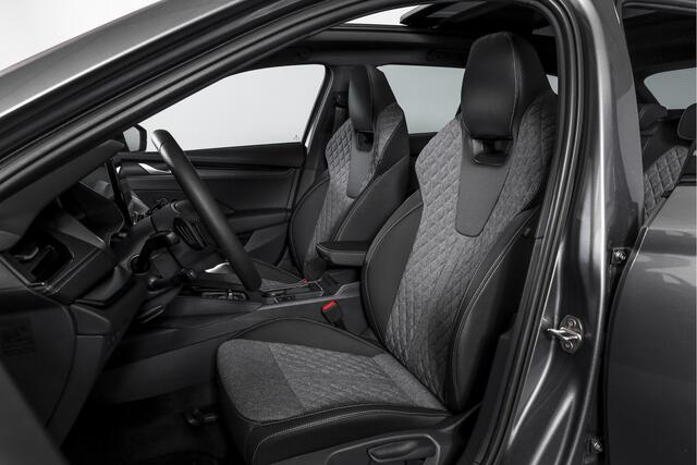 Skoda OCTAVIA Combi 1.5 TSI MHEV 150 PK Sportline Tour | S/K-Panodak | Elek. Trekhaak | Matrix Led | Adapt. Cruise | Winterpakket | 13 inch Navi | Camera | NAV + App. Connect | ECC | Elek. Klep | LM 18" | 3196