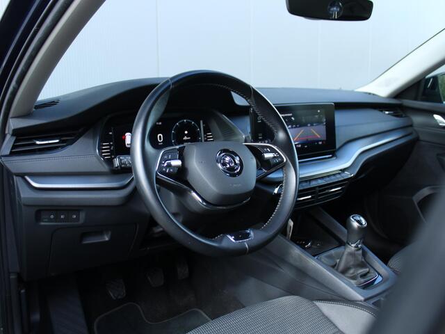 Skoda OCTAVIA Combi 1.0 TSI 110pk Business Edition | Achteruitrijcamera | Digital Cockpit | Trekhaak | Elektrische achterklep | Apple Carplay | DAB