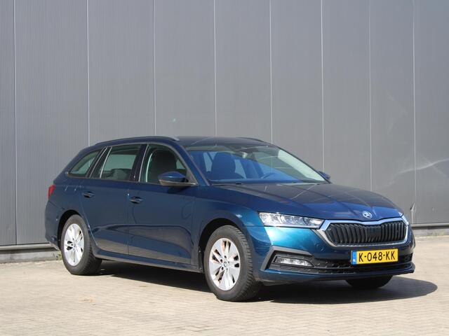 Skoda OCTAVIA Combi 1.0 TSI 110pk Business Edition | Achteruitrijcamera | Digital Cockpit | Trekhaak | Elektrische achterklep | Apple Carplay | DAB