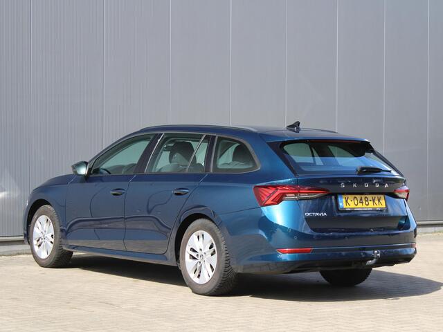 Skoda OCTAVIA Combi 1.0 TSI 110pk Business Edition | Achteruitrijcamera | Digital Cockpit | Trekhaak | Elektrische achterklep | Apple Carplay | DAB