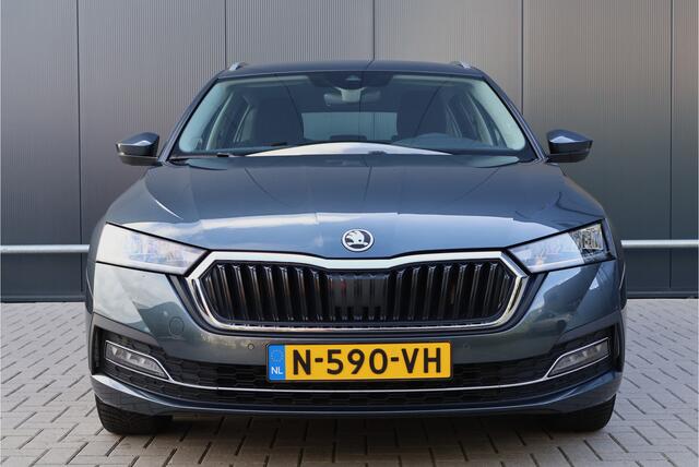 Skoda OCTAVIA Combi 1.0 e-TSI Business Edition Plus Automaat | Virtual Cockpit | Head-up Display | Camera | Stoel- / stuurverwarming | Elektr. achterklep | Keyless