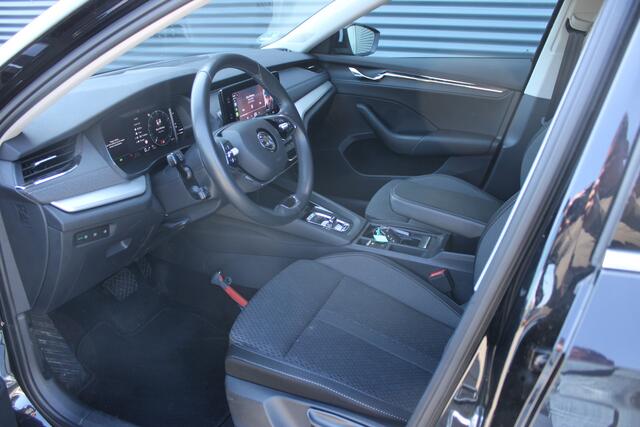 Skoda OCTAVIA Combi 1.4 TSI iV PHEV Business Edition Plus Elek-trekhaak CarPlay Stoelverwarming