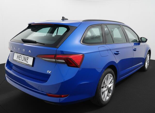 Skoda OCTAVIA Combi TSI iV 204PK PHEV BUSINESS EDITION TREKHAAK/NAVI/CARPLAY
