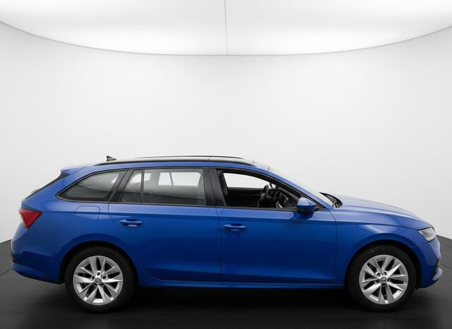 Skoda OCTAVIA Combi TSI iV 204PK PHEV BUSINESS EDITION TREKHAAK/NAVI/CARPLAY