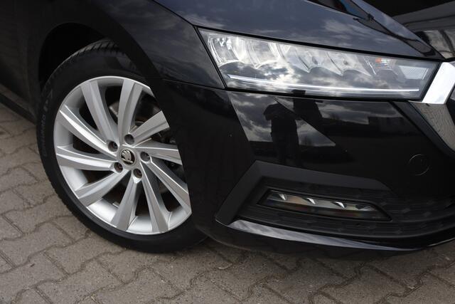 Skoda OCTAVIA Combi 1.4 TSI iV PHEV Business Edition | 18 Inch | Led | Carplay |