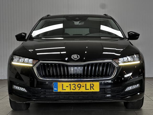 Skoda OCTAVIA Combi 1.0 TSI Business Edition/ Virtual Dashb./ Keyless-GO/ Elek. Kofferklep/ LED Koplampen/ Extra getint glas/ Apple + Android/ DAB+/ Navi/ Clima/ Cruise/ Bluetooth/ Multi. LEDER. Stuur/ 16'' LMV/ Dakrails.