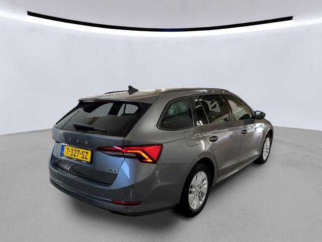 Skoda OCTAVIA Combi 1.0 TSI e-TEC DSG Ambition LED / PDC / Navigatie