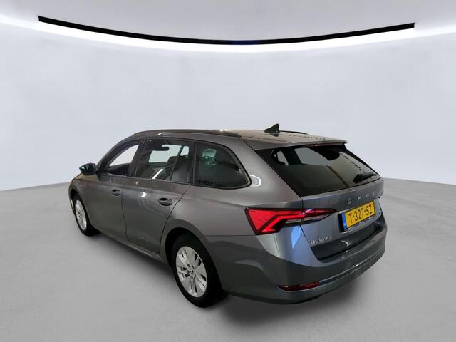 Skoda OCTAVIA Combi 1.0 TSI e-TEC DSG Ambition LED / PDC / Navigatie