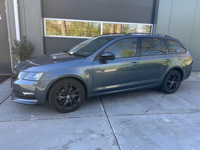 Skoda OCTAVIA Combi 1.5 TSI 150pk DSG Sport Business Navigatie Climate Control Sportstoelen Trekhaak