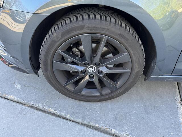 Skoda OCTAVIA Combi 1.5 TSI 150pk DSG Sport Business Navigatie Climate Control Sportstoelen Trekhaak