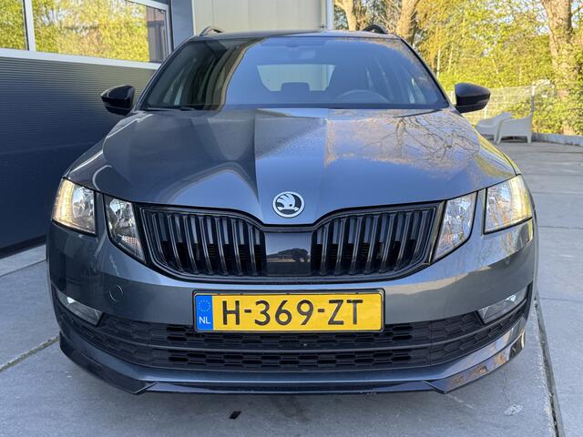 Skoda OCTAVIA Combi 1.5 TSI 150pk DSG Sport Business Navigatie Climate Control Sportstoelen Trekhaak