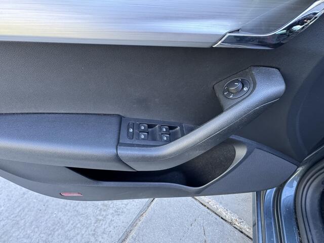 Skoda OCTAVIA Combi 1.5 TSI 150pk DSG Sport Business Navigatie Climate Control Sportstoelen Trekhaak