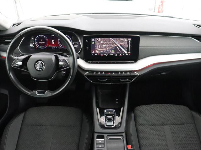 Skoda OCTAVIA 1.5 e-TSI Business Edition | Stoelverwarming | Trekhaak | Camera | Carplay | Sfeerverlichting | Memory | Navigatie | Full LED | Digital Cockpit | Side Assist | Climate control | Cruise control