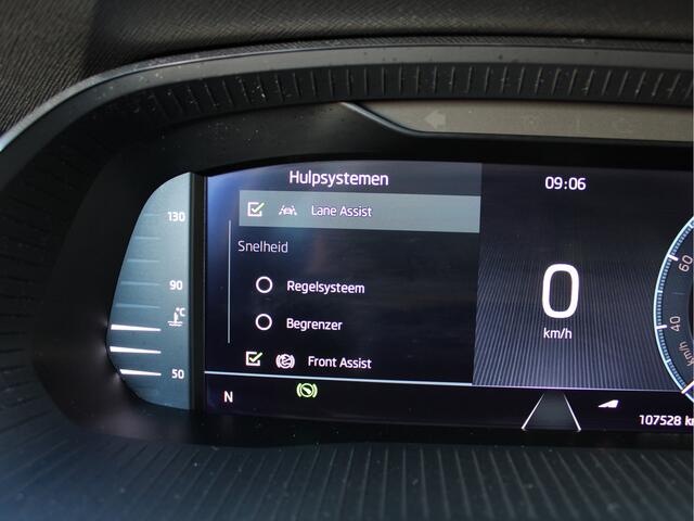 Skoda OCTAVIA Combi 1.0 e-TSI 110PK Automaat Business Edition /NAVI/17'LM/PDC/LED/Keyless/Lane assist/Trekhaak/DAB+/Cruise control/NAP! 2e eig!