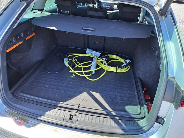 Skoda OCTAVIA Combi 1.4 TSI iV PHEV Business Edition Panoramadak, Trekhaak,