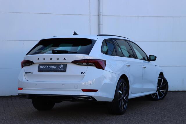 Skoda OCTAVIA Combi 1.4 TSI iV PHEV Sportline Business 204pk DSG6 | SOH 95,2% | HUD | Stoelverw voor- en achter | Adaptive