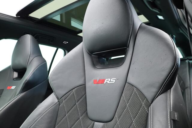 Skoda OCTAVIA Combi 1.4 TSI RS iV PHEV Business | Pano | HUD | Canton Audio | Massage | Elek. Stoelen | Keyless | Camera | Adapt. Cruise