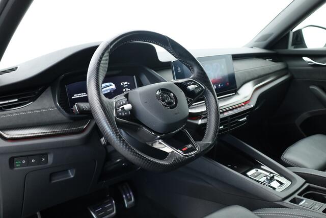 Skoda OCTAVIA Combi 1.4 TSI RS iV PHEV Business | Pano | HUD | Canton Audio | Massage | Elek. Stoelen | Keyless | Camera | Adapt. Cruise