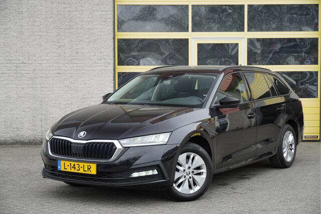 Skoda OCTAVIA Combi 1.0 TSI Business Edition BJ2021 Lmv 16" | Led V+A | Dynamische knipperlichten | Pdc | Elek. achterklep | App-Connect | Navi | Dashboard verlichting | Climate control | Cruise control | Extra getint glas