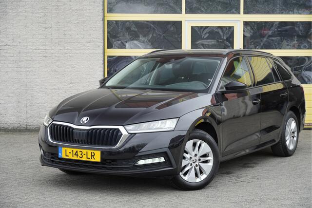 Skoda OCTAVIA Combi 1.0 TSI Business Edition BJ2021 Lmv 16" | Led V+A | Dynamische knipperlichten | Pdc | Elek. achterklep | App-Connect | Navi | Dashboard verlichting | Climate control | Cruise control | Extra getint glas