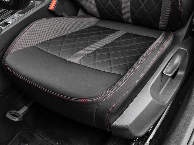 Skoda OCTAVIA Combi 1.4 TSI RS iV PHEV 245pk DSG Business · Panoramadak · Stuur- & Stoelverwarming · Keyless · Sfeerverlichting · Elek. Achterklep ·