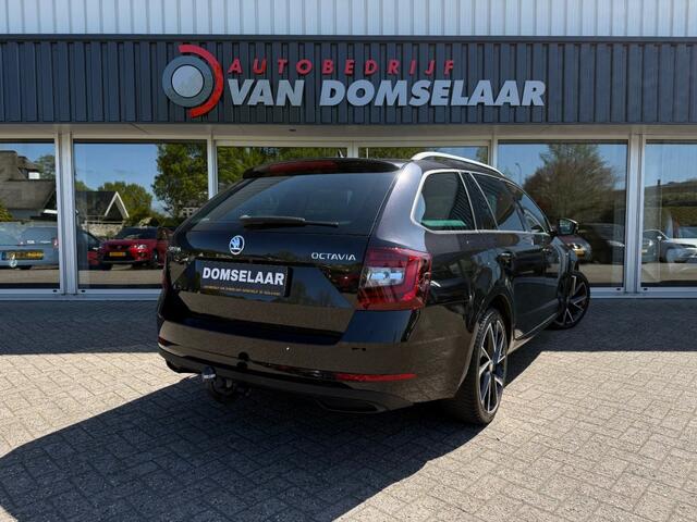 Skoda OCTAVIA Combi 1.5 TSI Greentech Sport Business - Automaat NL Auto Navi Apple Carply Android Auto Camera