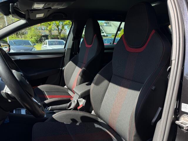 Skoda OCTAVIA Combi 1.5 TSI Greentech Sport Business - Automaat NL Auto Navi Apple Carply Android Auto Camera