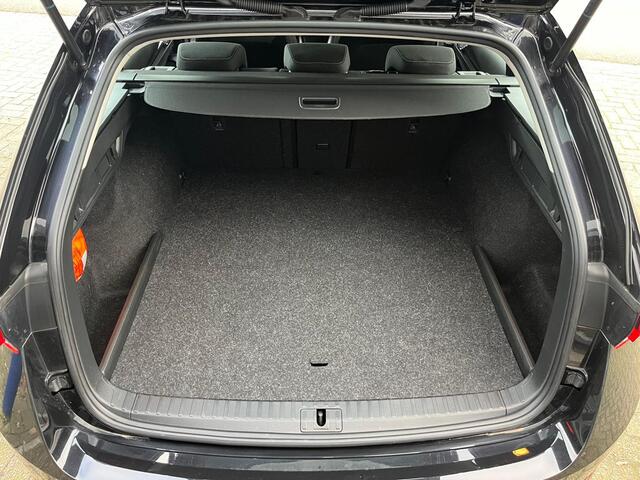 Skoda OCTAVIA Combi 1.4 TSI iV 204pk PHEV DSG Business Edition met Stoel- en S