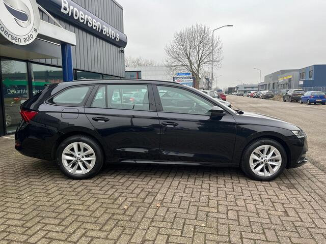 Skoda OCTAVIA Combi 1.4 TSI iV 204pk PHEV DSG Business Edition met Stoel- en S