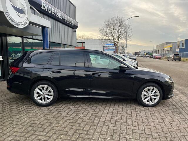 Skoda OCTAVIA Combi 1.4 TSI iV 204pk PHEV DSG Business Edition met Stoel- en S
