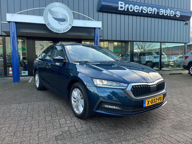 Skoda OCTAVIA 1.5 TSI MHEV 150pk DSG Business Edition met Trekhaak, DigiDash e